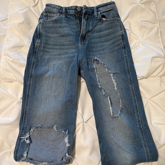 Hollister Super Distressed Raw Hem Jeans, Size 25/27 - Picture 2 of 7
